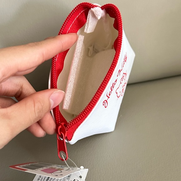 Sanrio Hello Kitty Pouch Bag - Picture 3 of 3